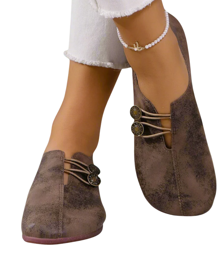 Lindora | Timeless Slip-ons