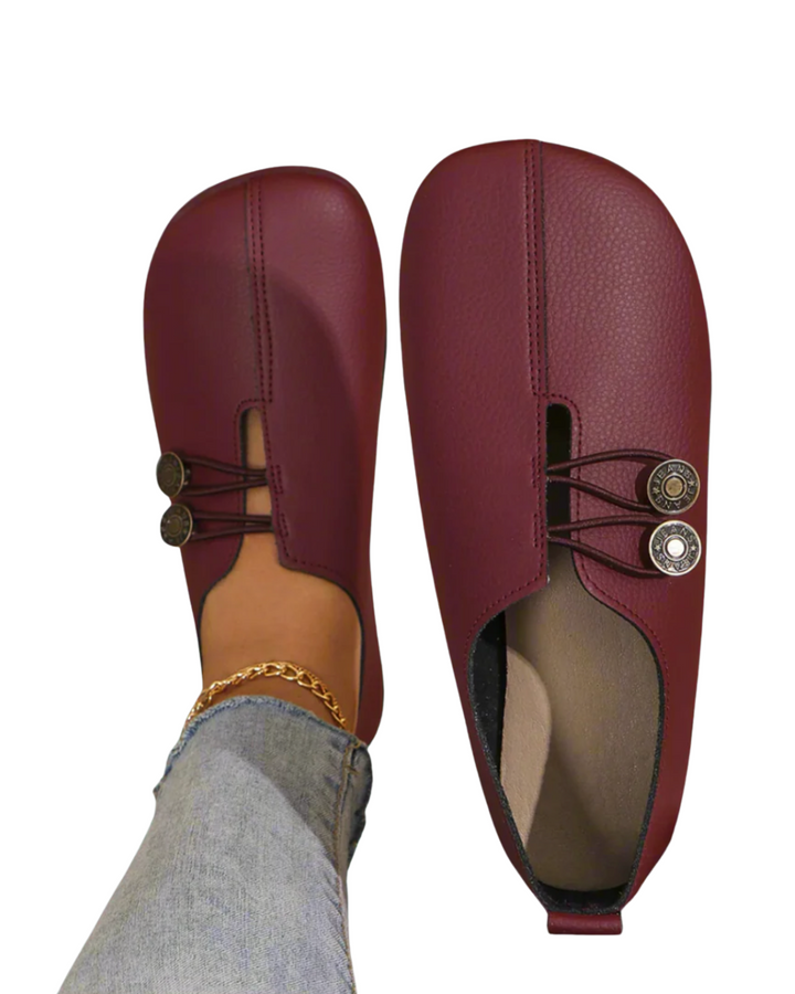 Lindora | Timeless Slip-ons